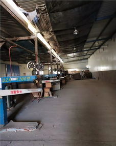 新疆3000多平方米的紙箱廠對(duì)外出租或出售,設(shè)備齊全